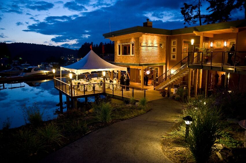 Painted Boat Resort Spa And Marina Madeira Park Esterno foto